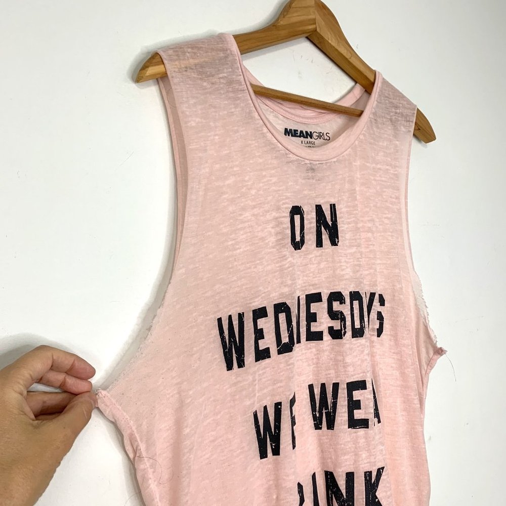 MEAN GIRLS 'On Wednesdays We Wear Pink' Sleeveless Tee Sz XL - Picture 4 of 8